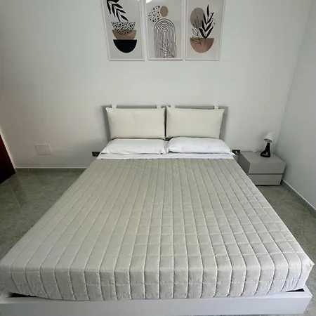 Apartment Like